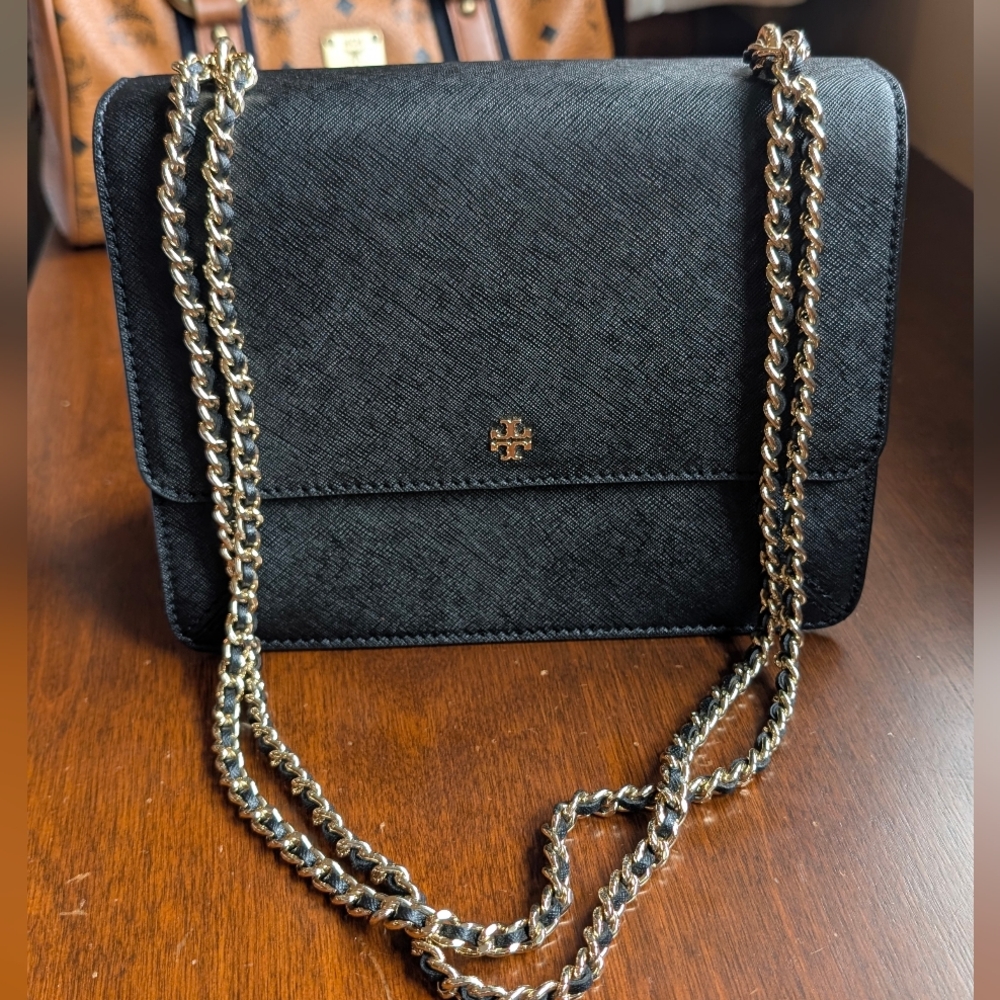 🚨 SOLD 🚨 Tory Burch Black Chain Shoulder Bag